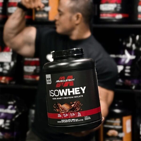 پروتئین ایزو وی ماسل تک دردست ورزشکارحرفه ای بدنسازی Iso Whey MuscleTech اصل