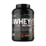 پروتئین وی 100% Nutrex طعم شکلات روی پس‌زمینه سفید، مکمل عضله‌سازی و ریکاوری